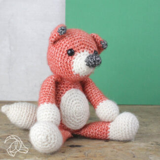 Hardicraftin amigurumi Splinter Kettu valmiina.
